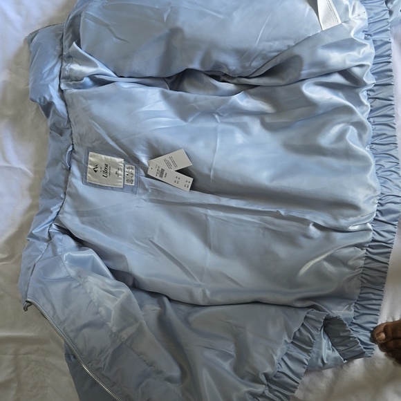 Jacket - Picture 10 of 12